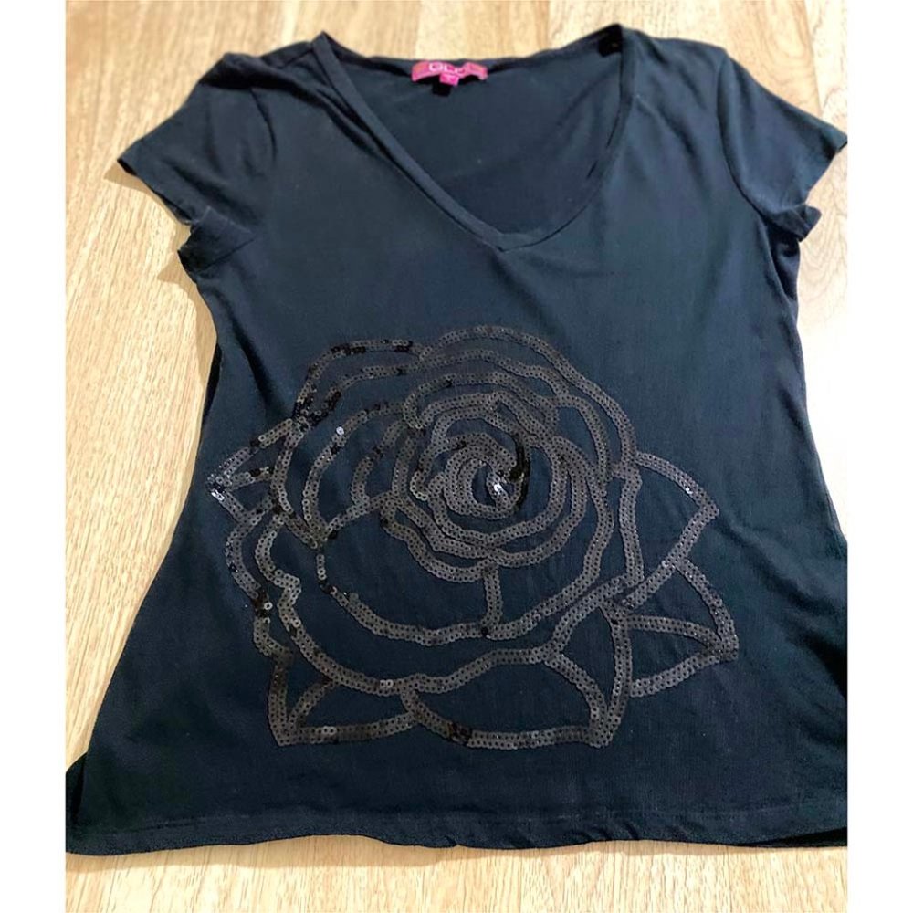 Sexy GLO Tee Shirt Black Sequins Rose V Neck